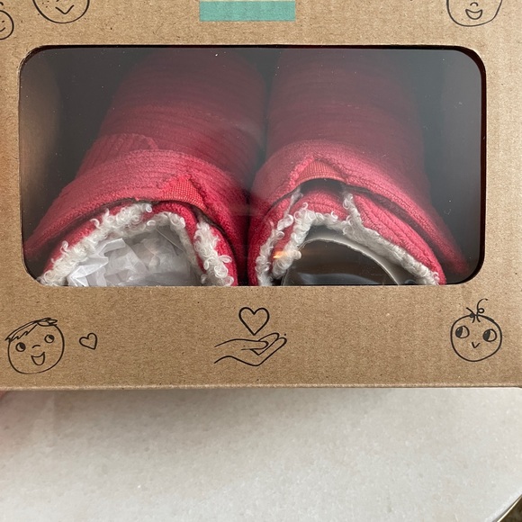 BRAND NEW Baby TOMS Size 4 Red Corduroy NWT! - Picture 9 of 9